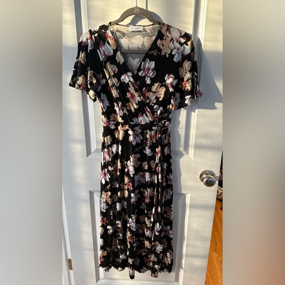 Women’s medium wrap dress